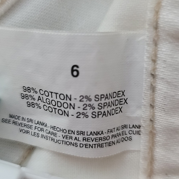 White skirt - Picture 9 of 11